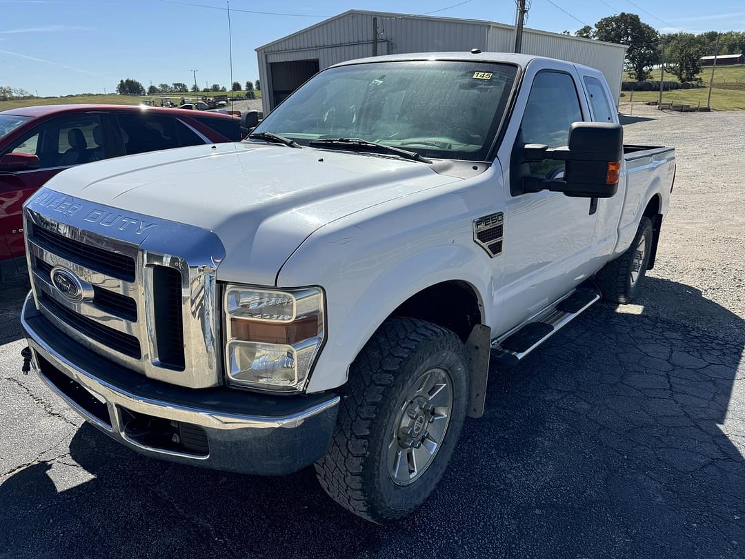 Image of Ford F-250 Primary image