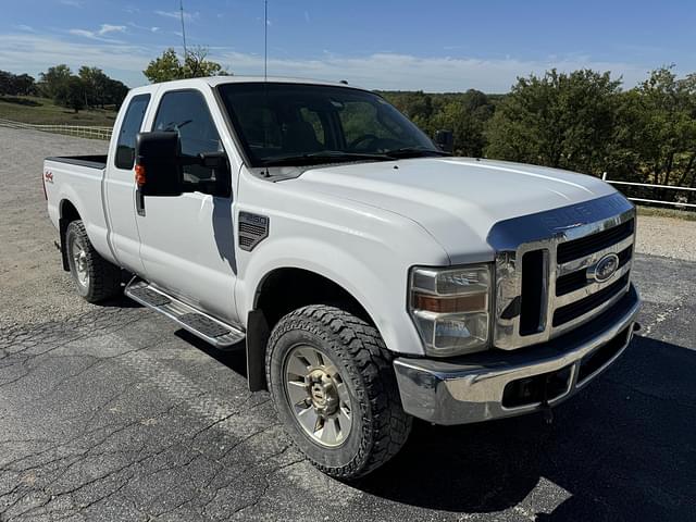 Image of Ford F-250 equipment image 1