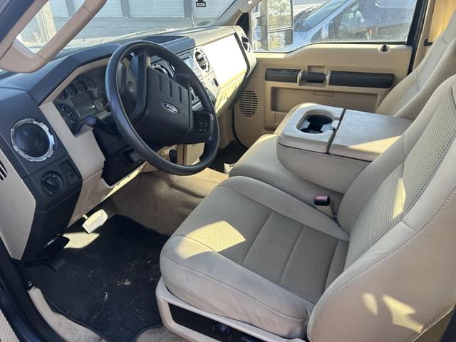Image of Ford F-250 equipment image 2