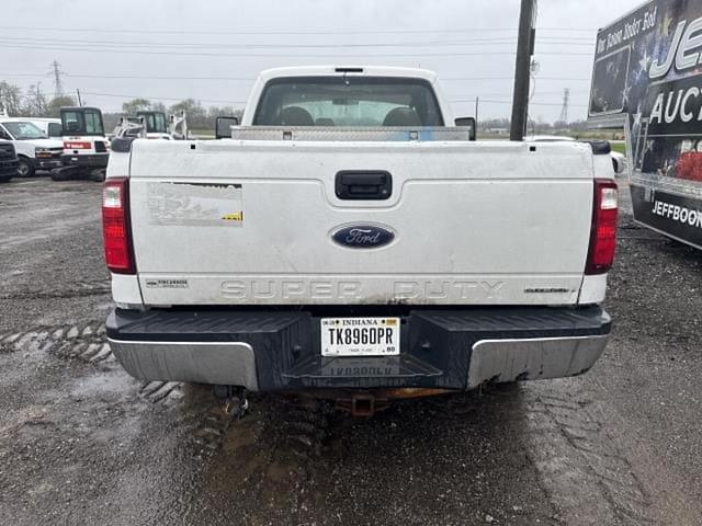Image of Ford F-250 equipment image 2