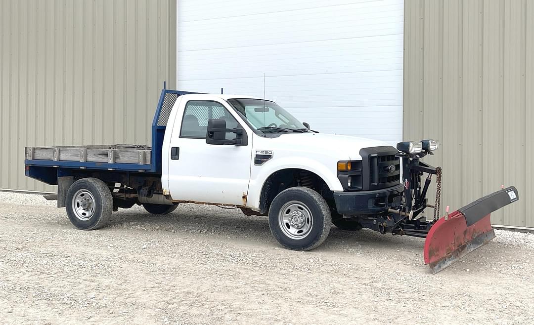 Image of Ford F-250 Primary image