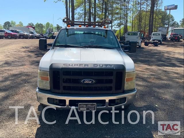 Image of Ford F-250 equipment image 1