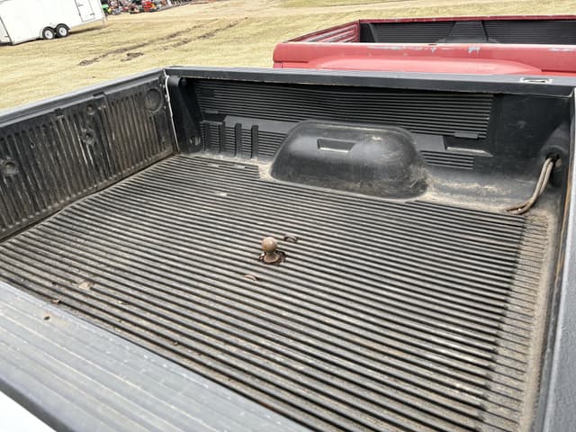 Image of Ford F-250 equipment image 2