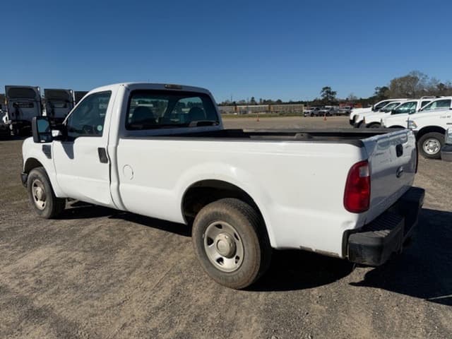 Image of Ford F-250 equipment image 3