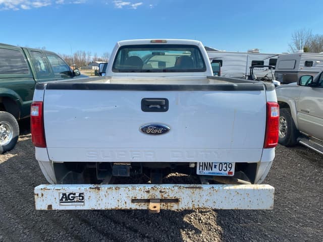Image of Ford F-250 equipment image 4