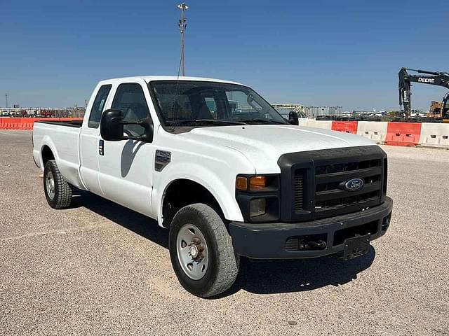 Image of Ford F-250 equipment image 1