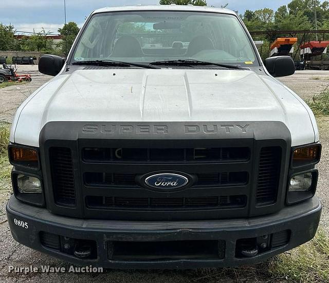 Image of Ford F-250 equipment image 1