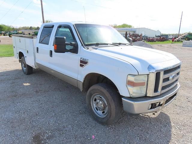 Image of Ford F-250 equipment image 3