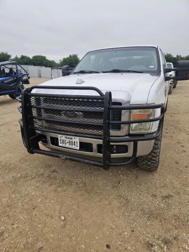 Image of Ford F-250 equipment image 1