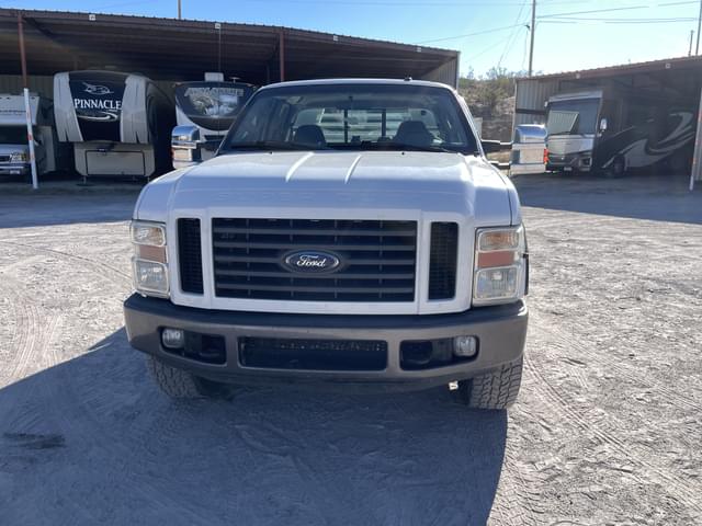 Image of Ford F-250 equipment image 1