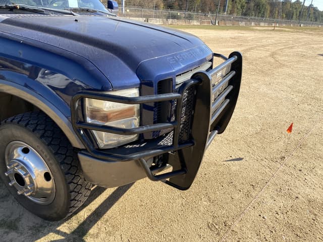 Image of Ford F-250 equipment image 4