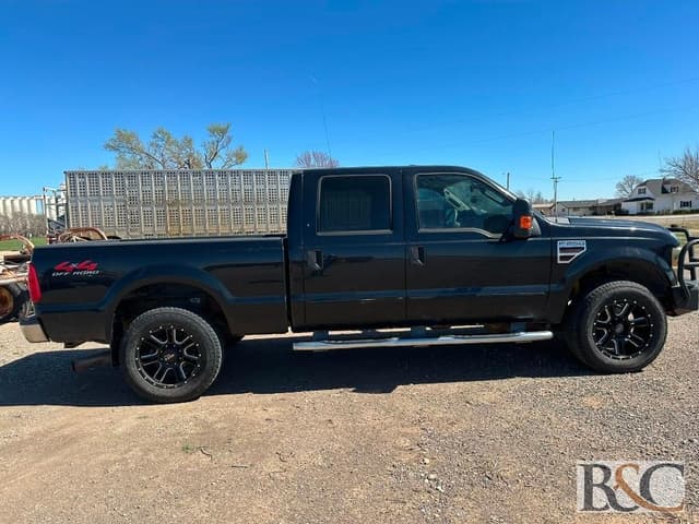 Image of Ford F-250 equipment image 4