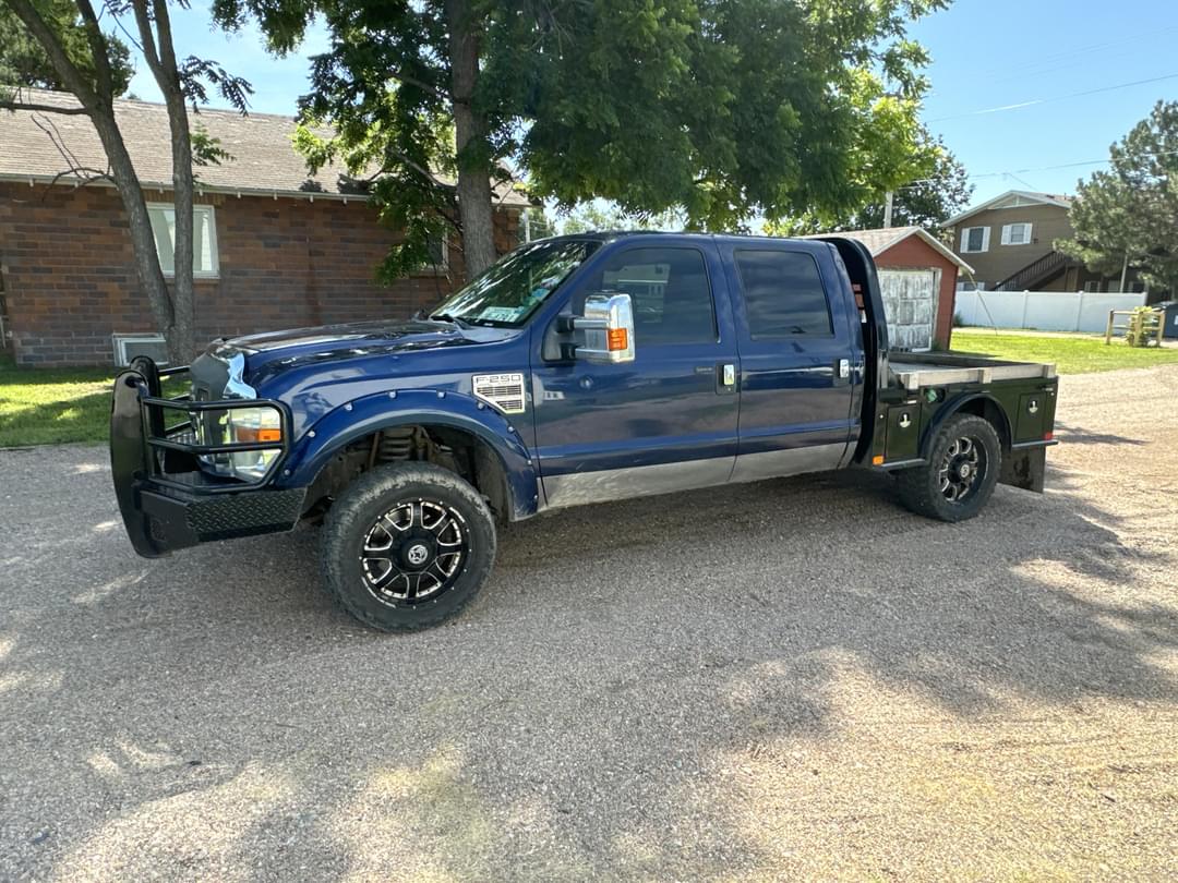 Image of Ford F-250 Primary image