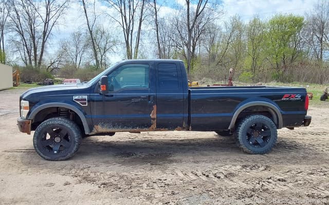 Image of Ford F-250 equipment image 4