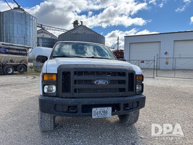 Image of Ford F-250 equipment image 3