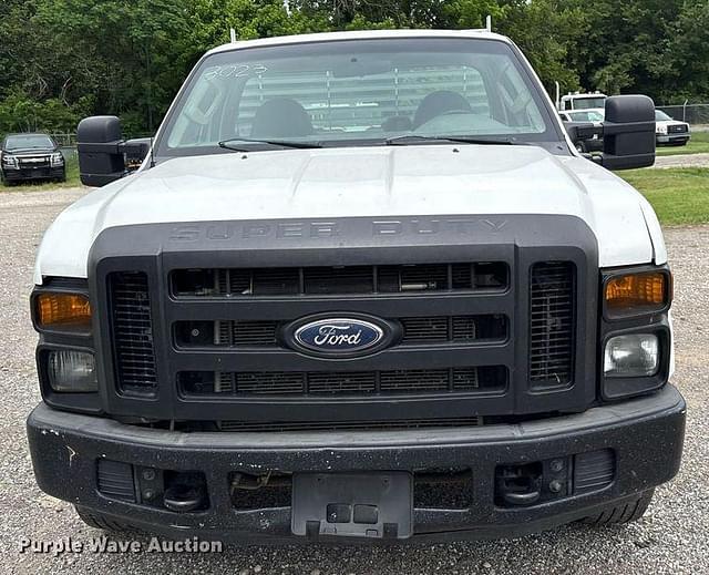 Image of Ford F-250 equipment image 1