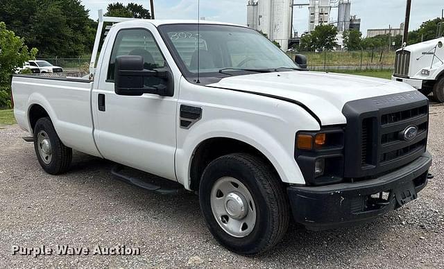 Image of Ford F-250 equipment image 2
