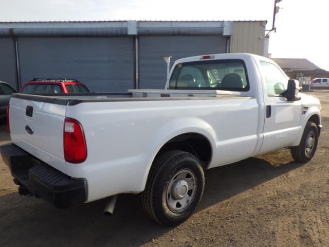 Image of Ford F-250 equipment image 2