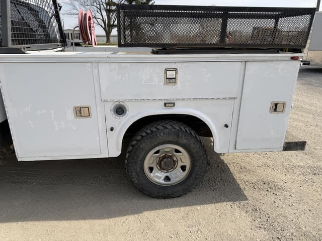 Image of Ford F-250 equipment image 4