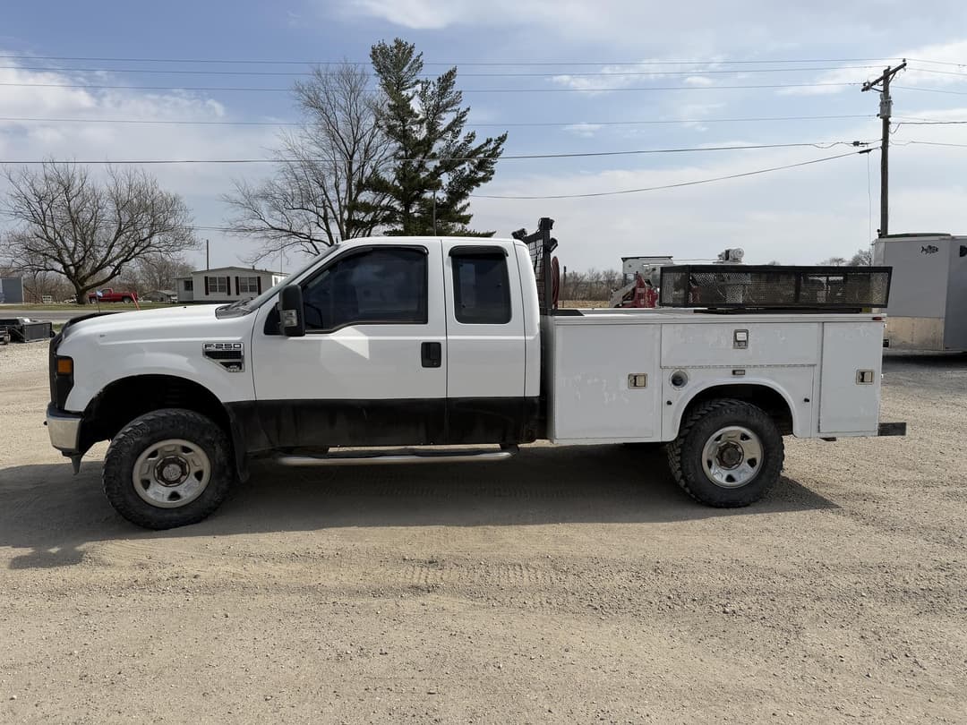 Image of Ford F-250 Primary image