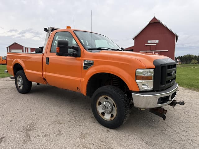 Image of Ford F-250 equipment image 2