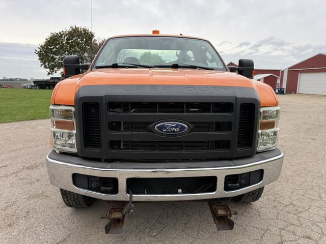 Image of Ford F-250 equipment image 1