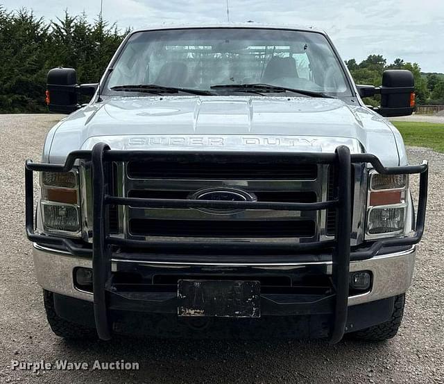 Image of Ford F-250 equipment image 1