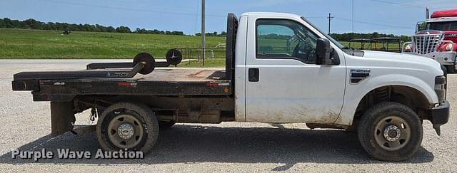 Image of Ford F-250 equipment image 3