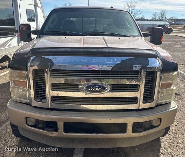 Image of Ford F-250 equipment image 1