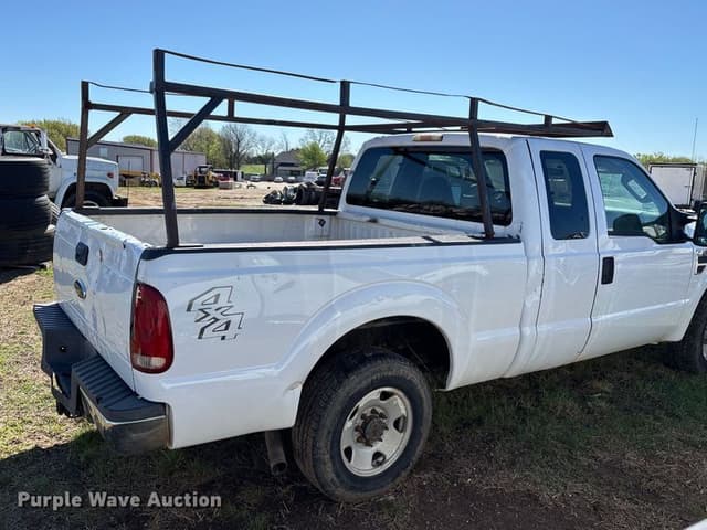 Image of Ford F-250 equipment image 4