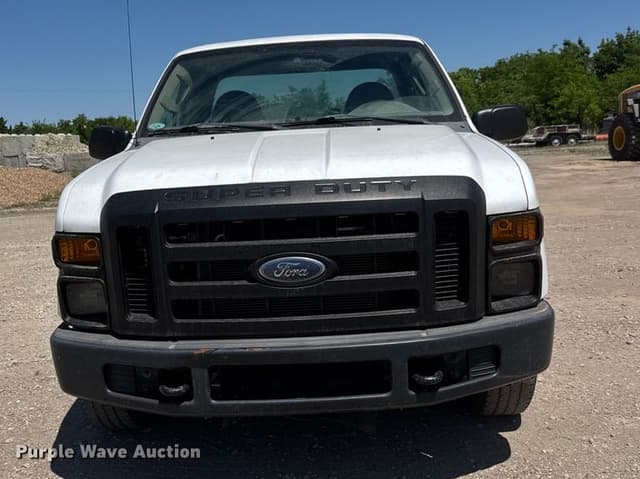 Image of Ford F-250 equipment image 1