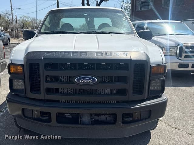 Image of Ford F-250 equipment image 1