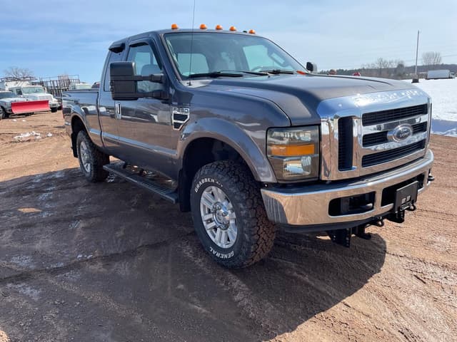 Image of Ford F-250 equipment image 2