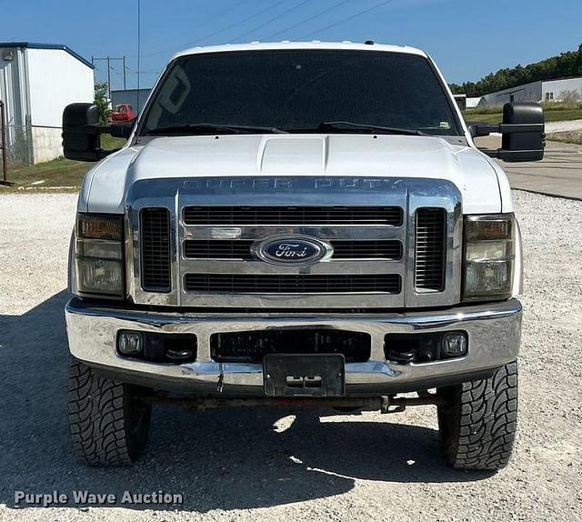 Image of Ford F-250 equipment image 1