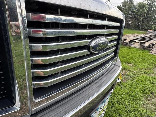 Image of Ford F-250 equipment image 3