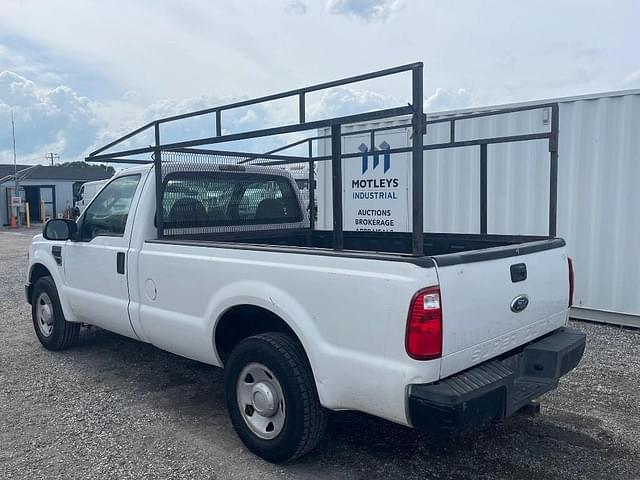 Image of Ford F-250 equipment image 1