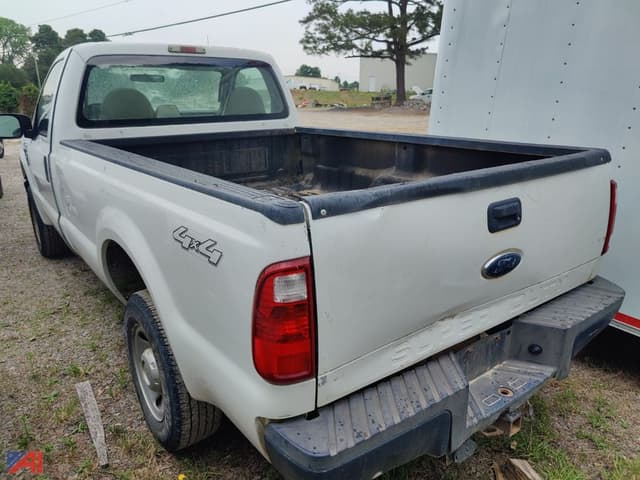 Image of Ford F-250 equipment image 1