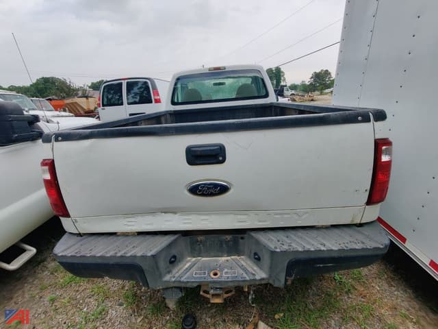 Image of Ford F-250 equipment image 2