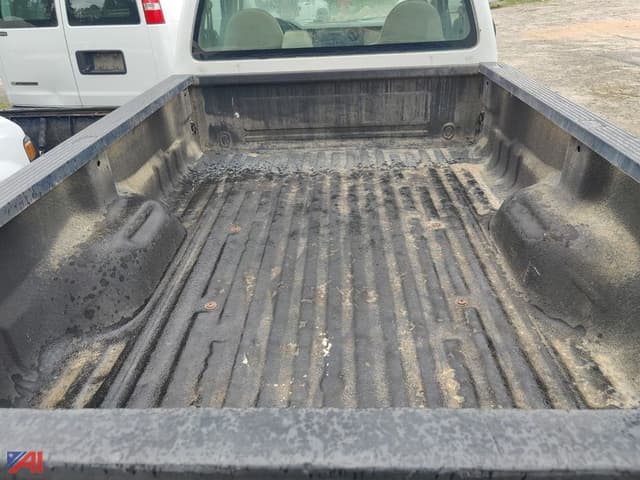 Image of Ford F-250 equipment image 3