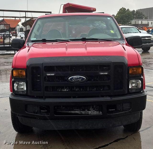 Image of Ford F-250 equipment image 1