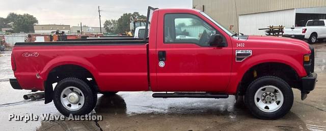 Image of Ford F-250 equipment image 3