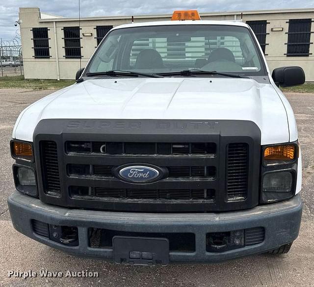 Image of Ford F-250 equipment image 1