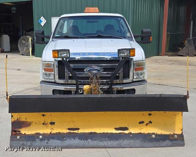 Image of Ford F-250 equipment image 1