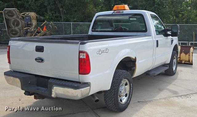 Image of Ford F-250 equipment image 4
