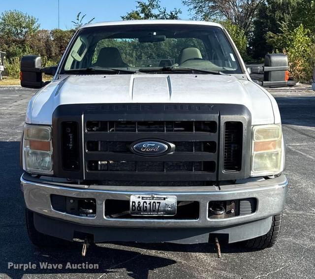Image of Ford F-250 equipment image 1