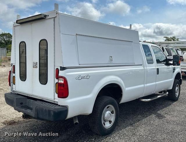 Image of Ford F-250 equipment image 4