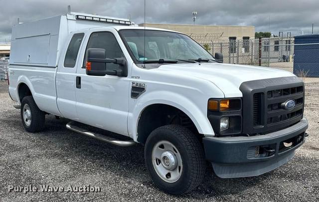 Image of Ford F-250 equipment image 2