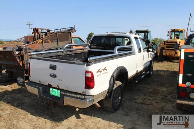 Image of Ford F-250 equipment image 3