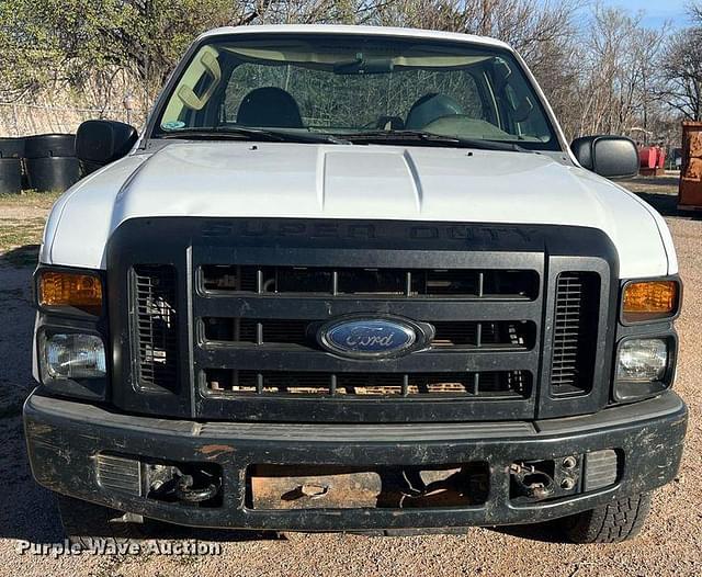 Image of Ford F-250 equipment image 1