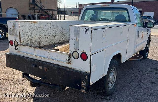 Image of Ford F-250 equipment image 4